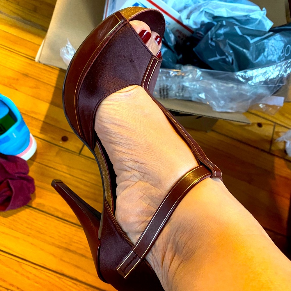 Pedro García platforms / heels